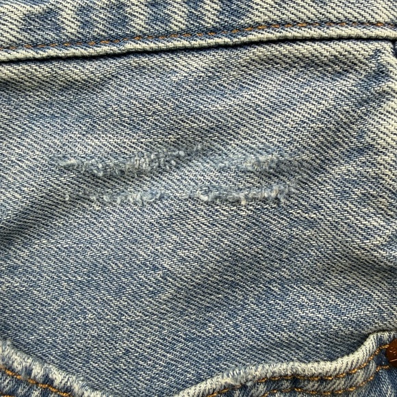 Levi’s High-Rise Distressed Light Blue Denim Shorts, Size 31 - Picture 7 of 11